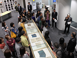図書館見学2-1.jpg