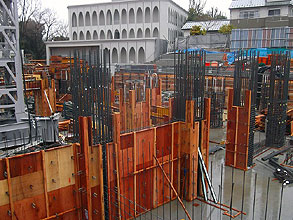 新１号館１階型枠建込