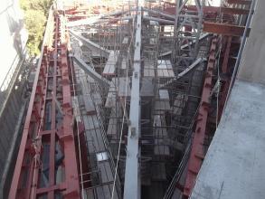 アトリウム鉄骨建方状況