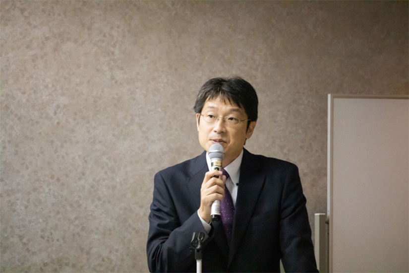 川合氏