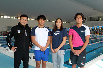 （左から）佐々木代表コーチ、川本、相馬、江戸選手 .JPG