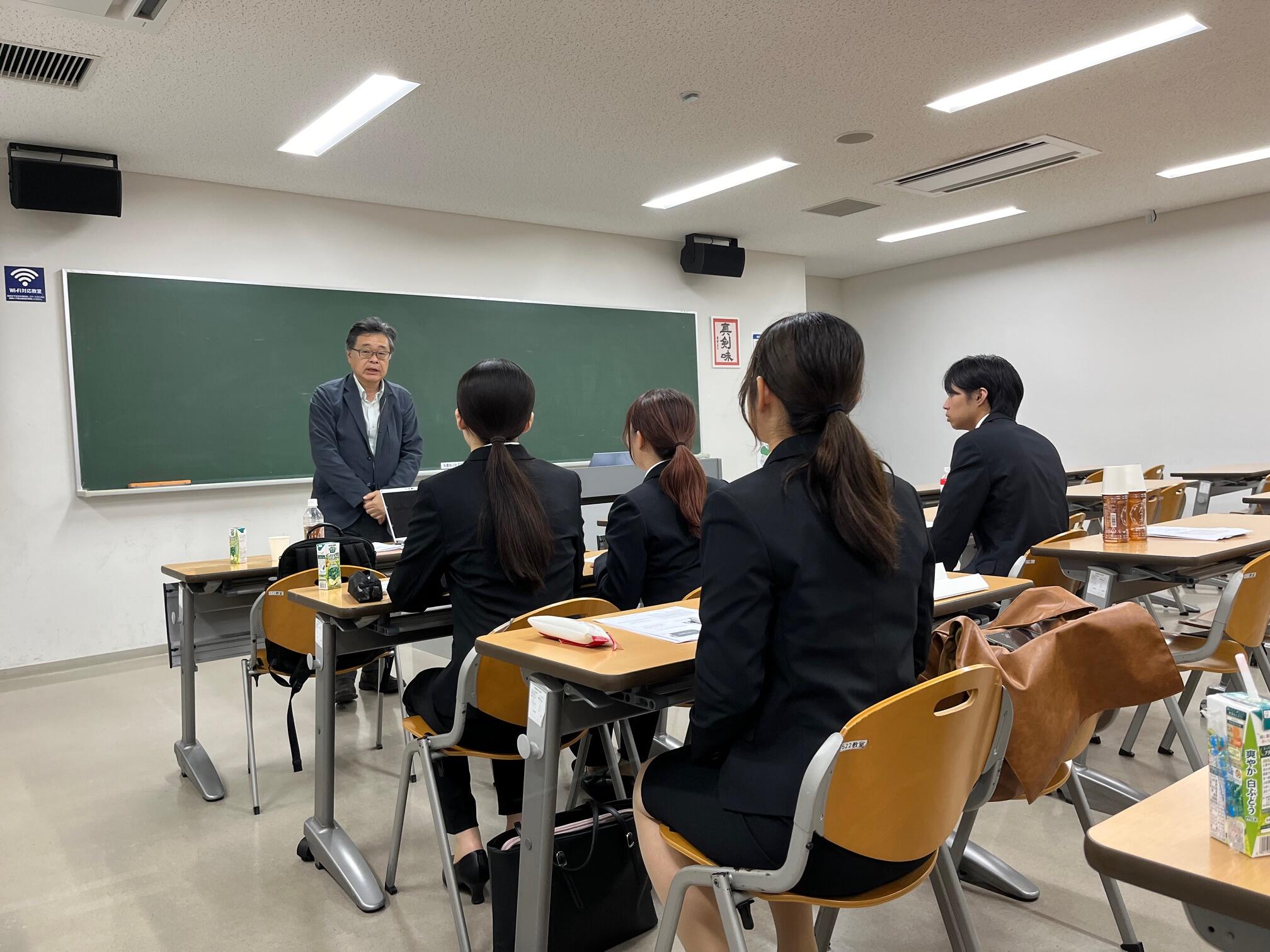 コメントを下さる様子.jpg