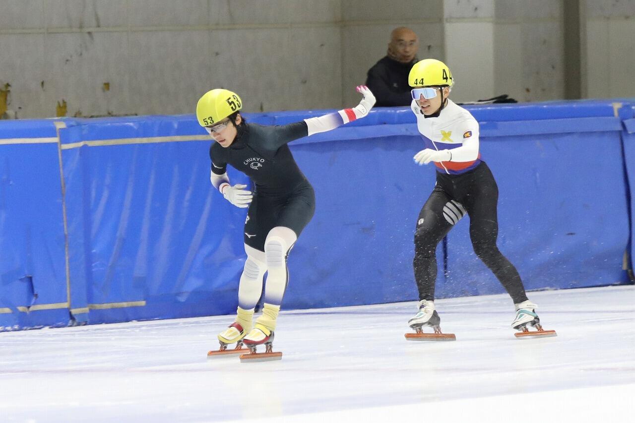 500mを1位でゴールする林選手.jpg