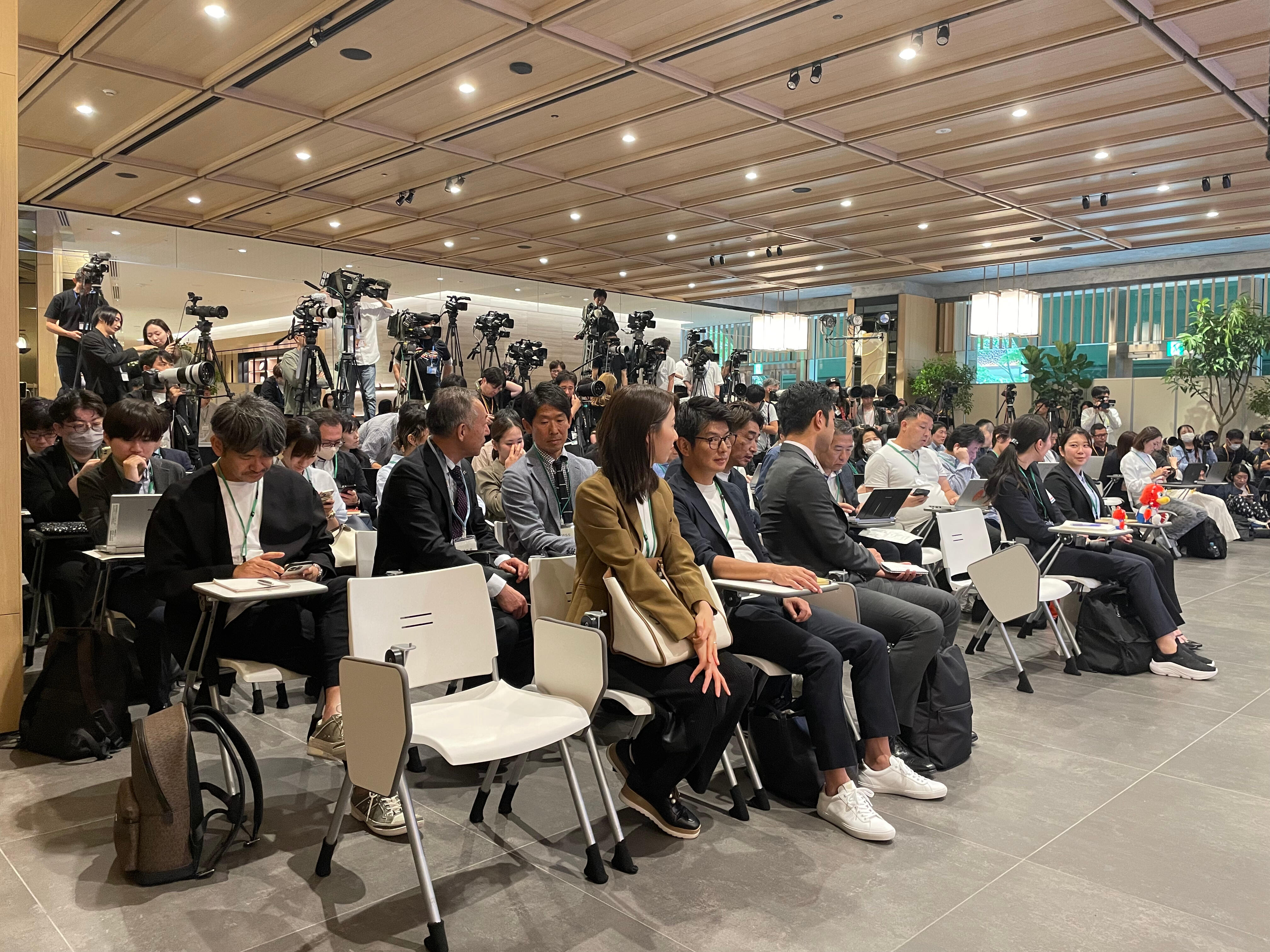 8aa6f2ff-d6b1-401f-bfc5-3866ea9ed955.jpg