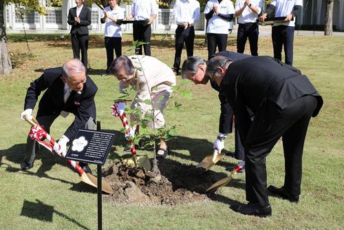 9．植樹栄光の樹③ (1).jpg