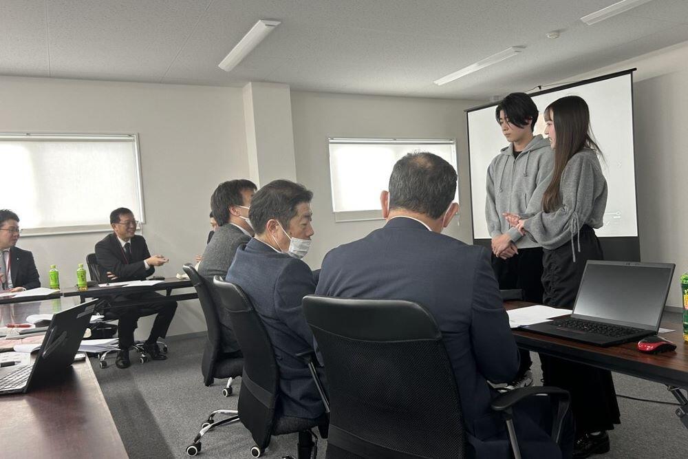 最終発表会の様子.jpg