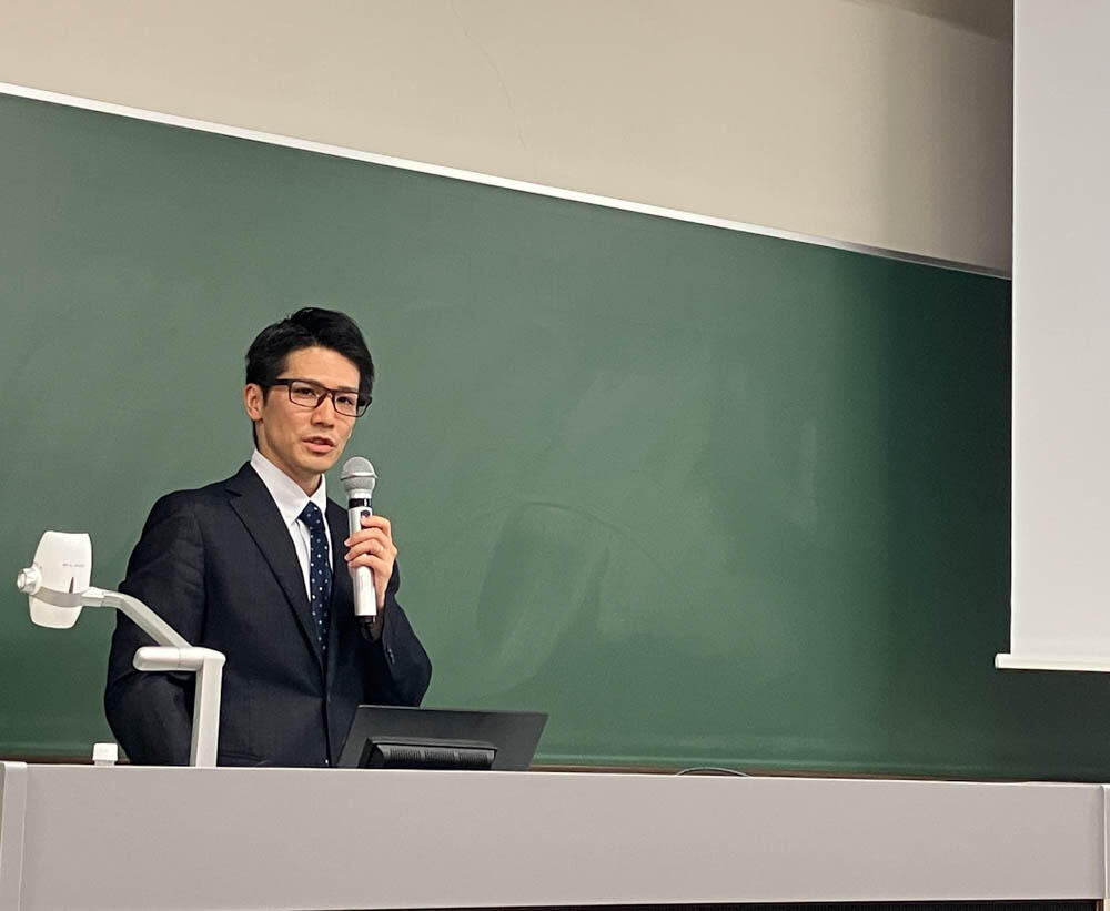20260623-講演会 写真① 佐藤さん.jpg
